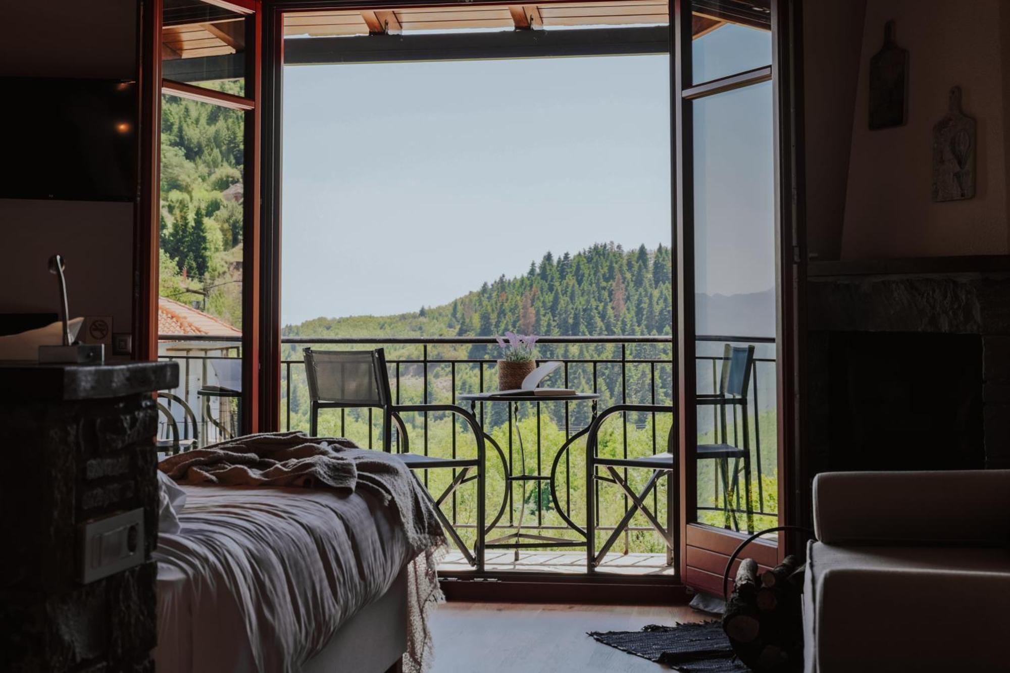 Rouista Tzoumerka Resort Vourgareli Zimmer foto