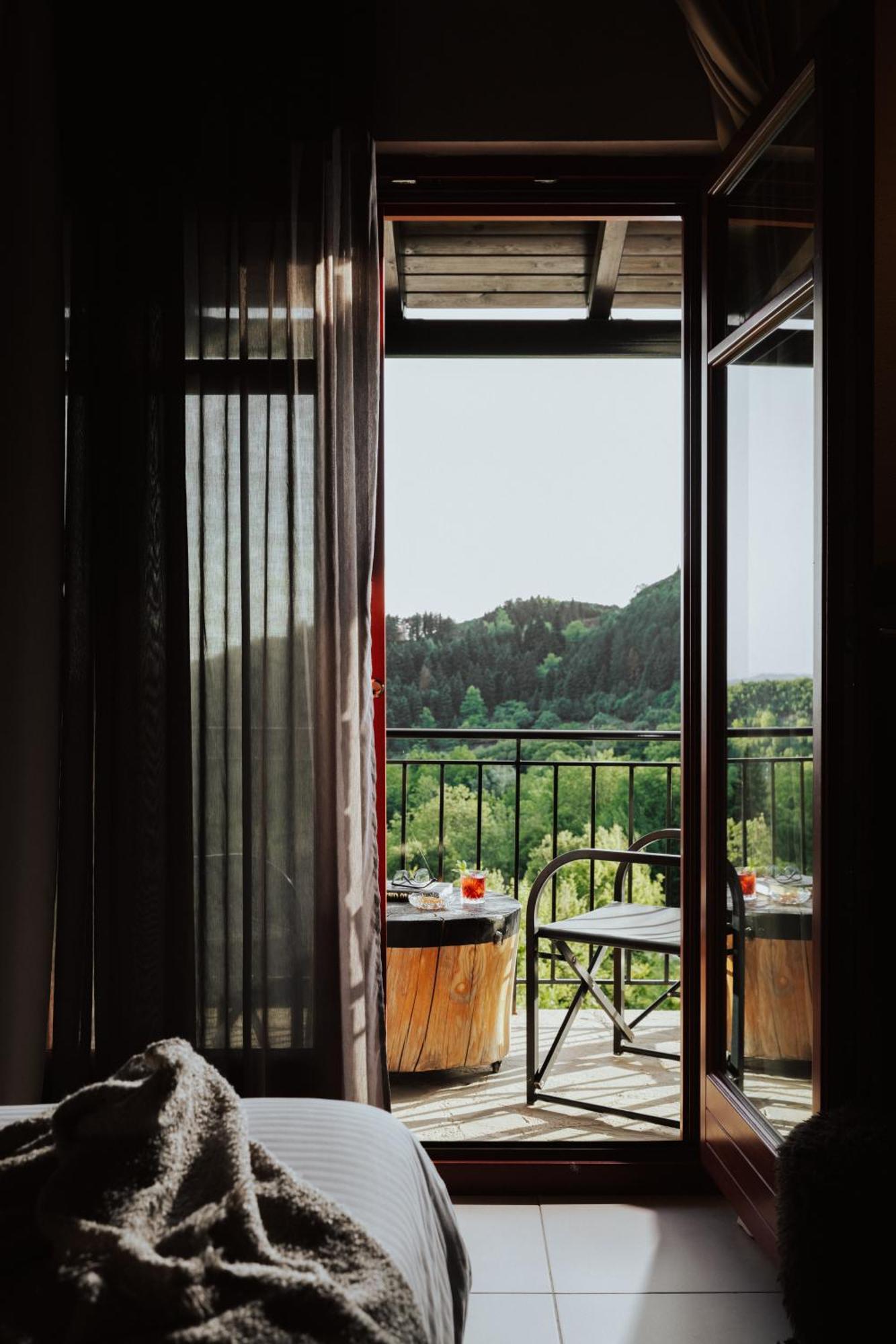 Rouista Tzoumerka Resort Vourgareli Zimmer foto