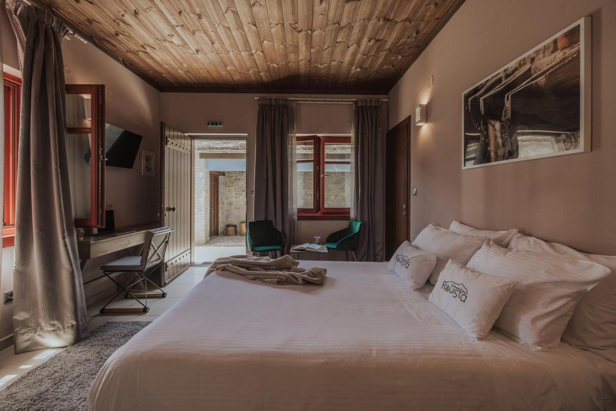 Rouista Tzoumerka Resort Vourgareli Zimmer foto
